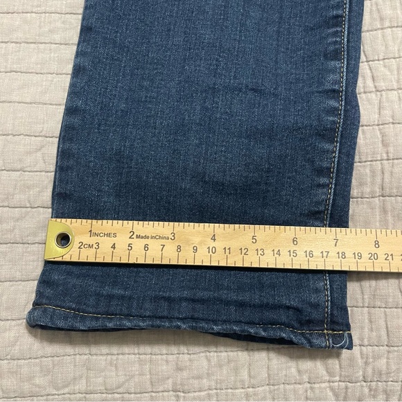 Eddie Bauer Women's Fleece Lined Slightly Curvy Straight Jeans Size 14 - Picture 10 of 12